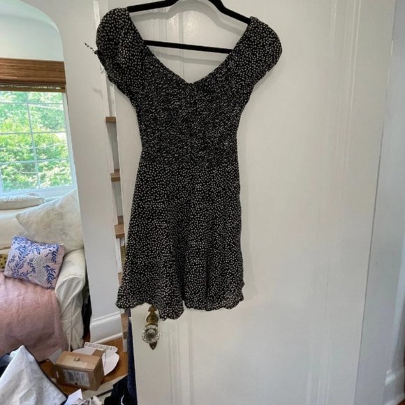 SOLD Reformation • Floral Short Sleeve Mini Dress • 2 - Picture 2 of 4